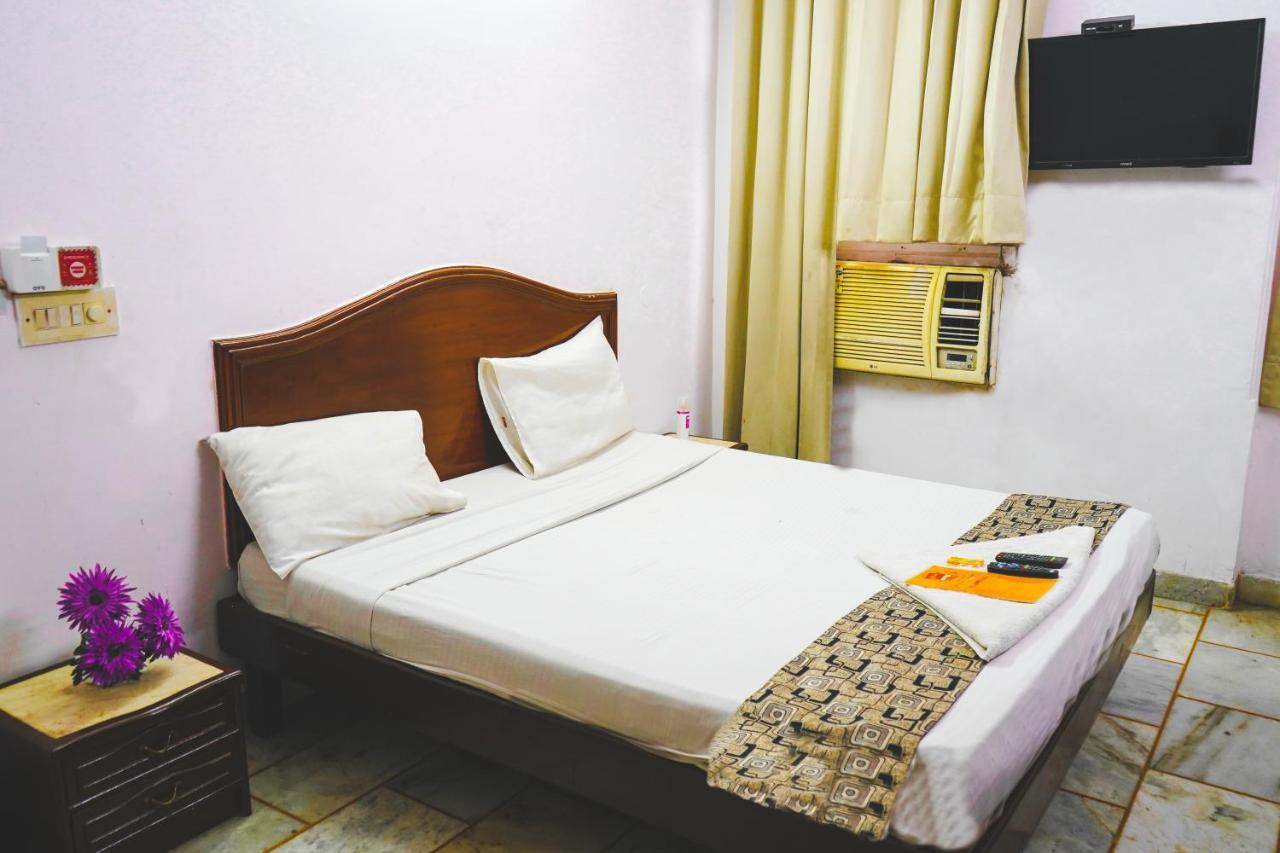 Roomshala 001 Iconic Residency New Delhi Exterior photo
