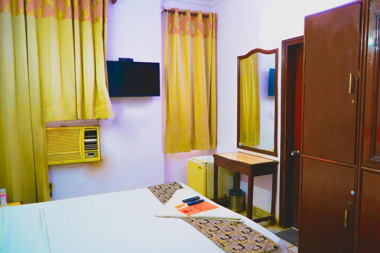 Roomshala 001 Iconic Residency New Delhi Exterior photo